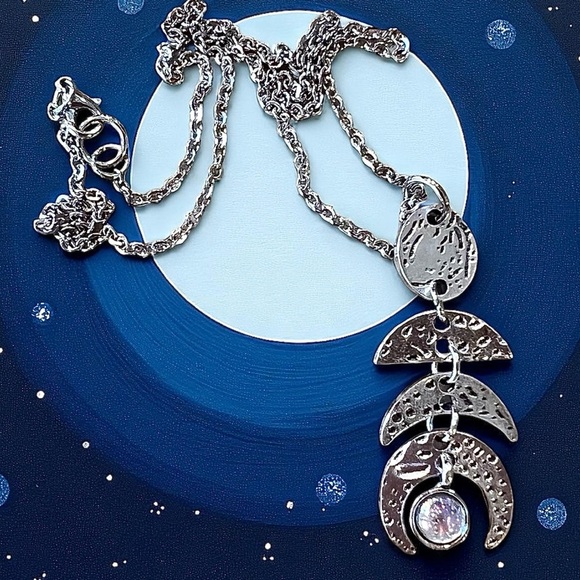 Silver toned Crescent Moon Phases Pendant Necklace Choker 15.5” - Picture 14 of 17
